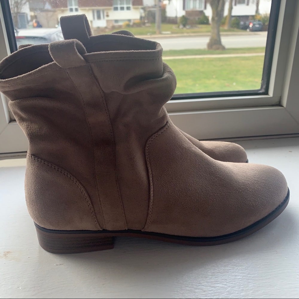 3/$30 • George brand Slouchy Boots
